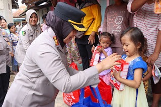 Kapolresta Cirebon Salurkan Bantuan Sembako Dan Makan Bergizi