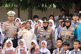 Polresta Cirebon Gelar Police Goes School SMPN2 Lemahabang