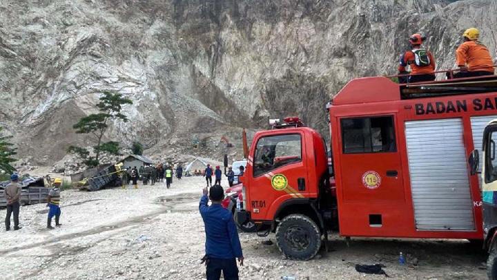 Pencarian Korban Longsor Gunung Kuda Dihentikan