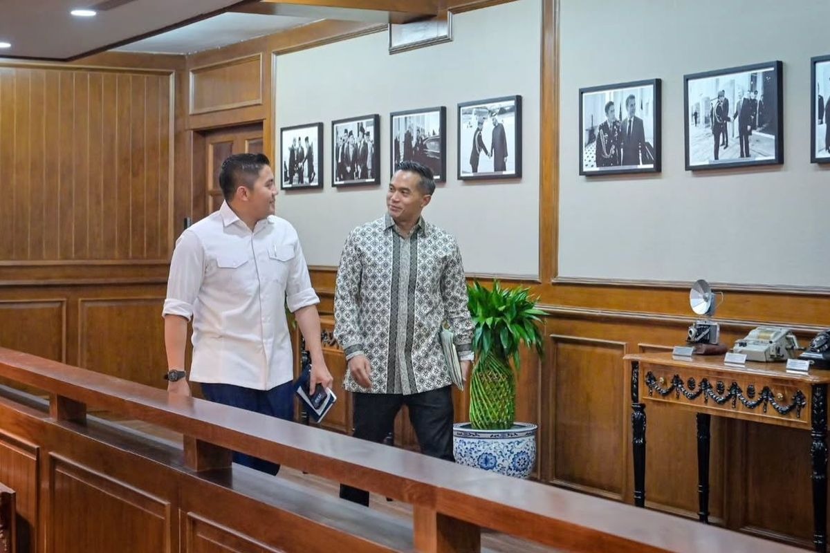 Seskab Teddy Bertemu Kadin Diskusi Program  Kadin 2026