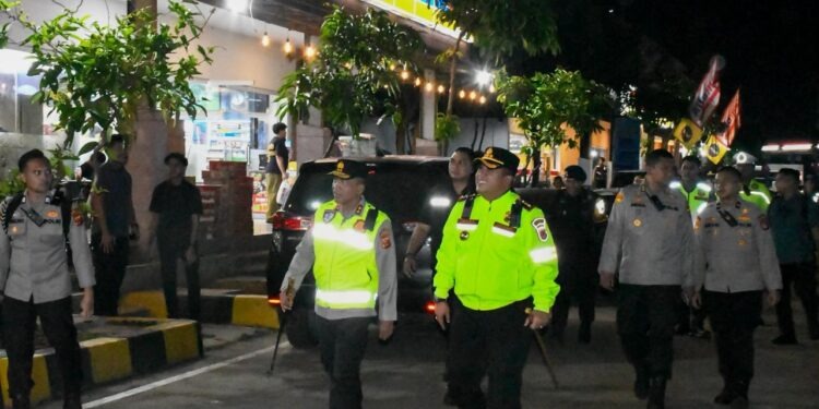 Kapolda Jabar Turun Meninjau Arus Balik Di Cirebon