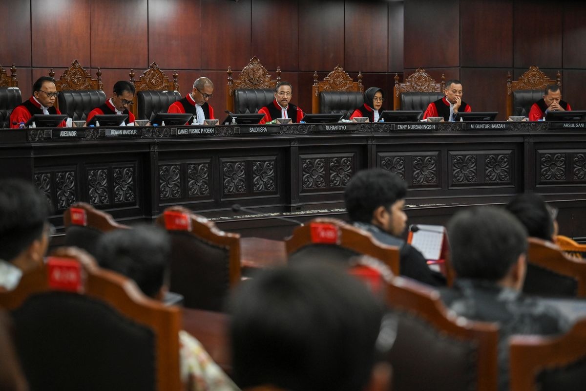 Putusan MK, Jalan Keluar Presiden Mendesain Ulang MBG