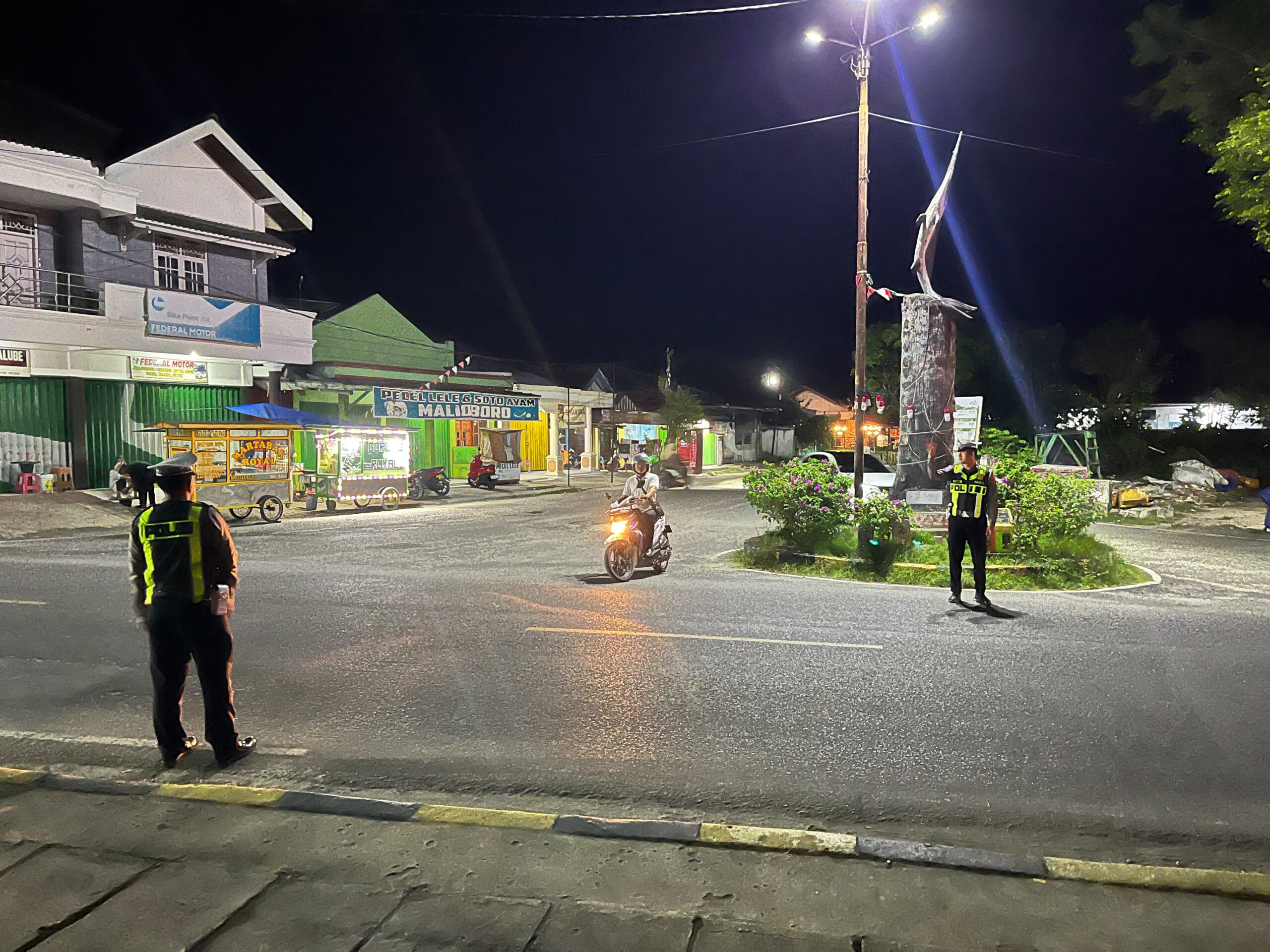Polairud Polres Pesibar Giat KRYD Obyek Vital Dan Area Wisata
